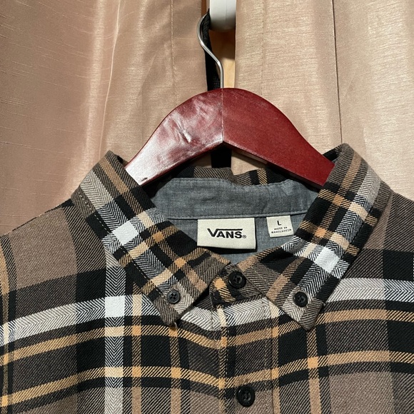 Vans classic fit large flannel. - Picture 2 of 4
